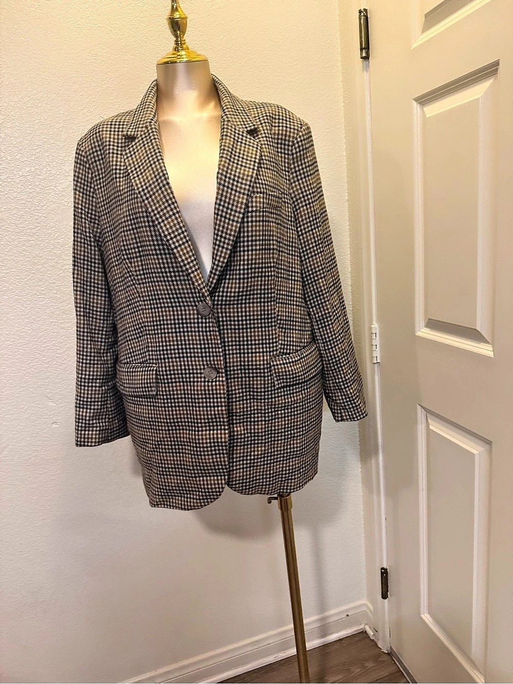 Checkered Blazer in Brown & Black Like New